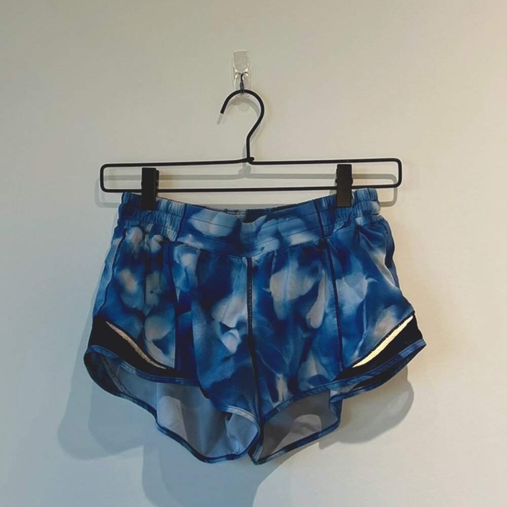 Lulu Lemon Blue Tie Dye Mini Athletic Shorts